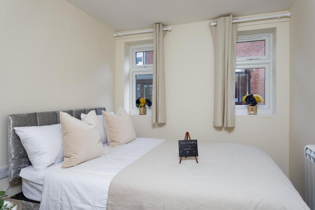 Luxury Burgess Apartments Close To Soton General Hospital Southampton Room photo